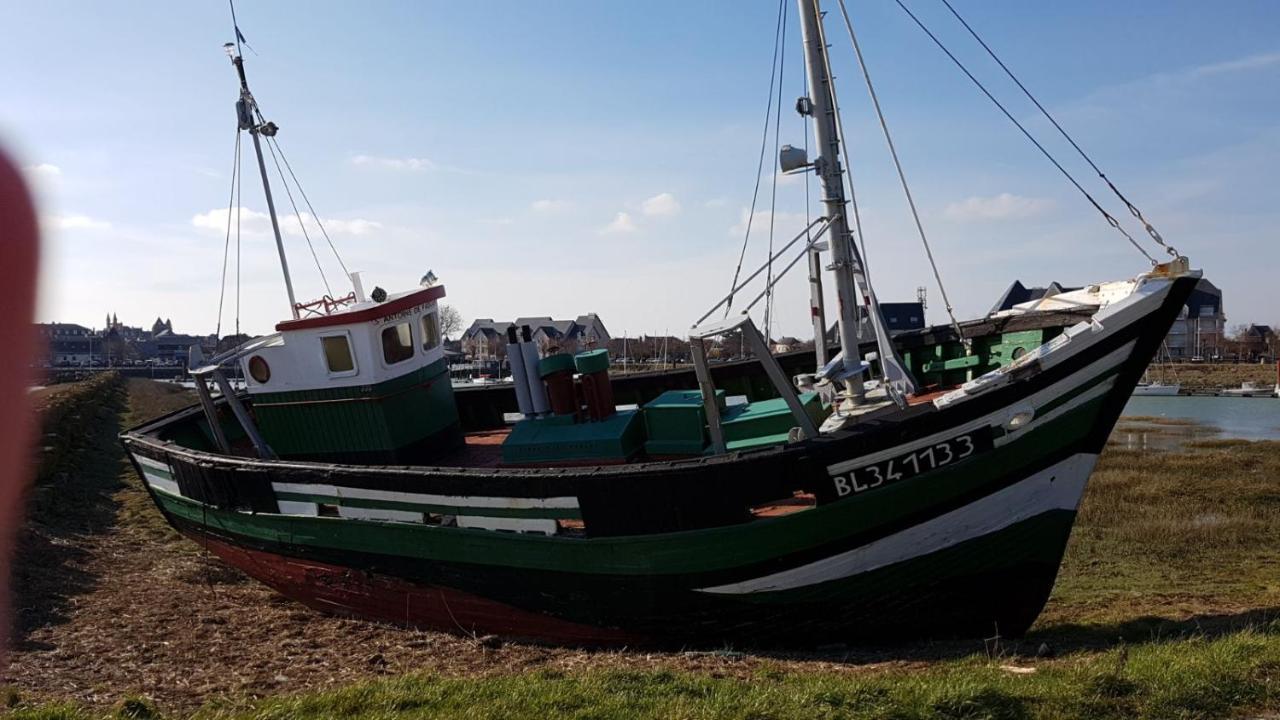 Gite Du Village Estréboeuf Exteriér fotografie